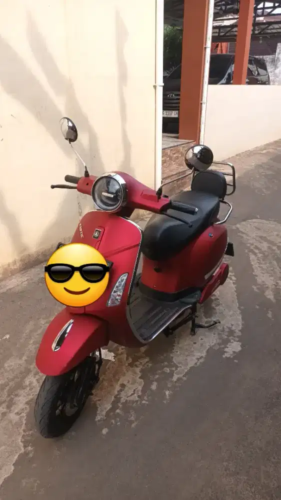 Vespa metic listrik siap pakai