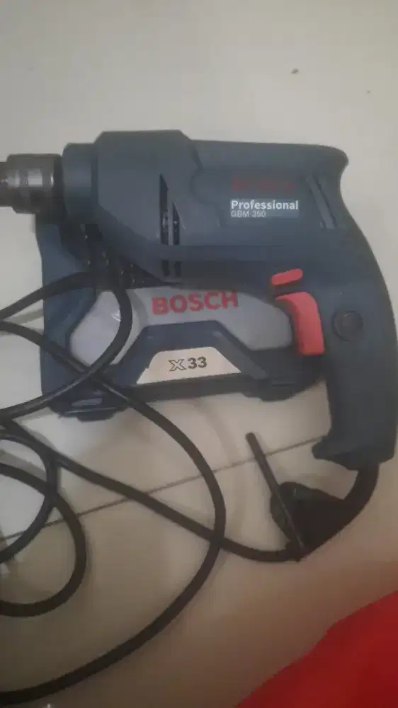 Jual sat set bor bosch dengan 1 set mata bor
