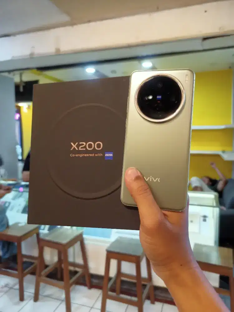 Jual Vivo X200 Ram 12/256Gb Second Mulus Fullset Garansi Aktif