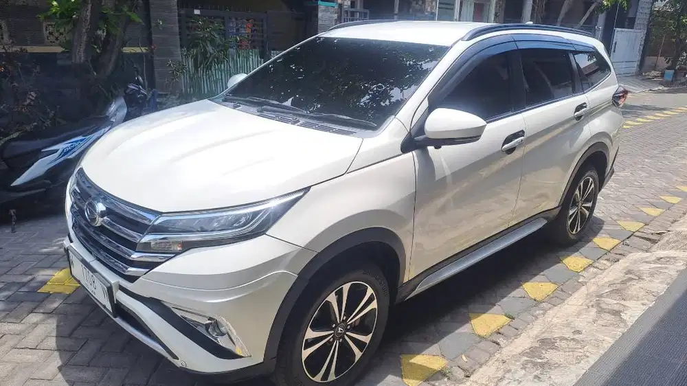 Terios R A/T Deluxe 2018 White