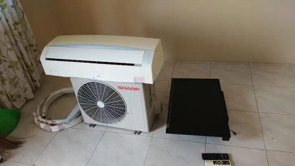 AC sharp thailand 1/2 pk