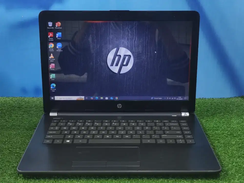 JUAL LAPTOP HP 14-BW0XX AMD A9 RAM 4 GB HARDDISK 750 GB