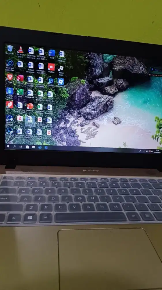 Laptop Asus X441B AMD A9-9425 R5, RAM 12 GB DDR4, SSD 256, HDD 1TB,