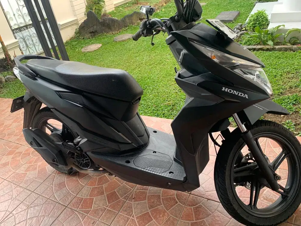 Jual honda beat street hitam