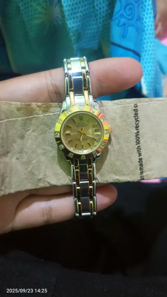 Jam tangan cewek merk Rolex pakai baru bukan otomatis