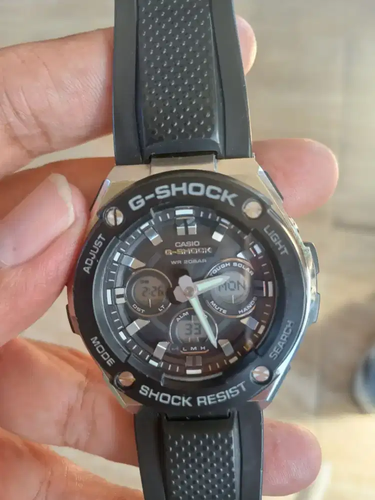 Jam tangan G SHOCK WR 20BAR
