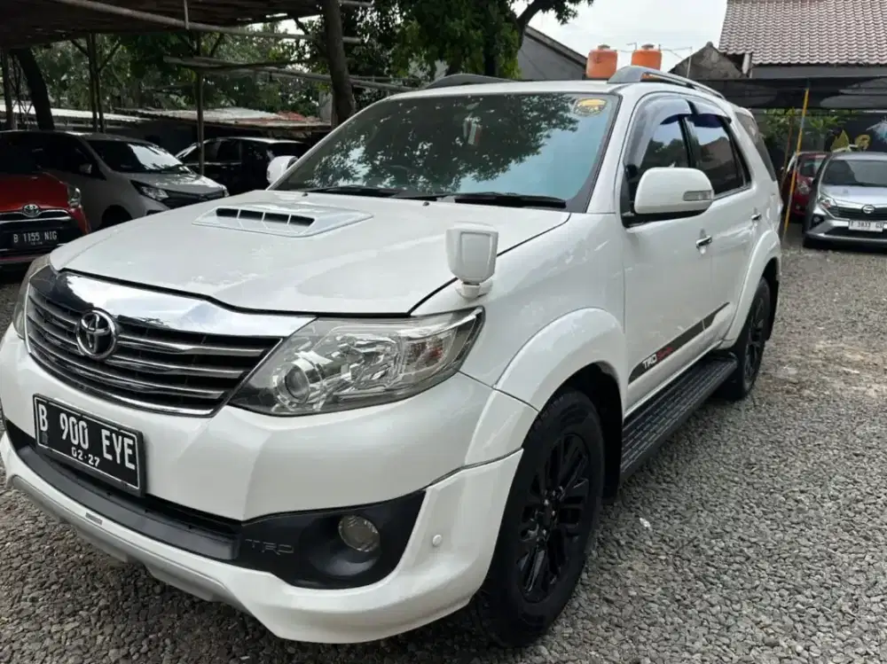 TOYOTA FORTUNER TRD DIESEL MANUAL 2012