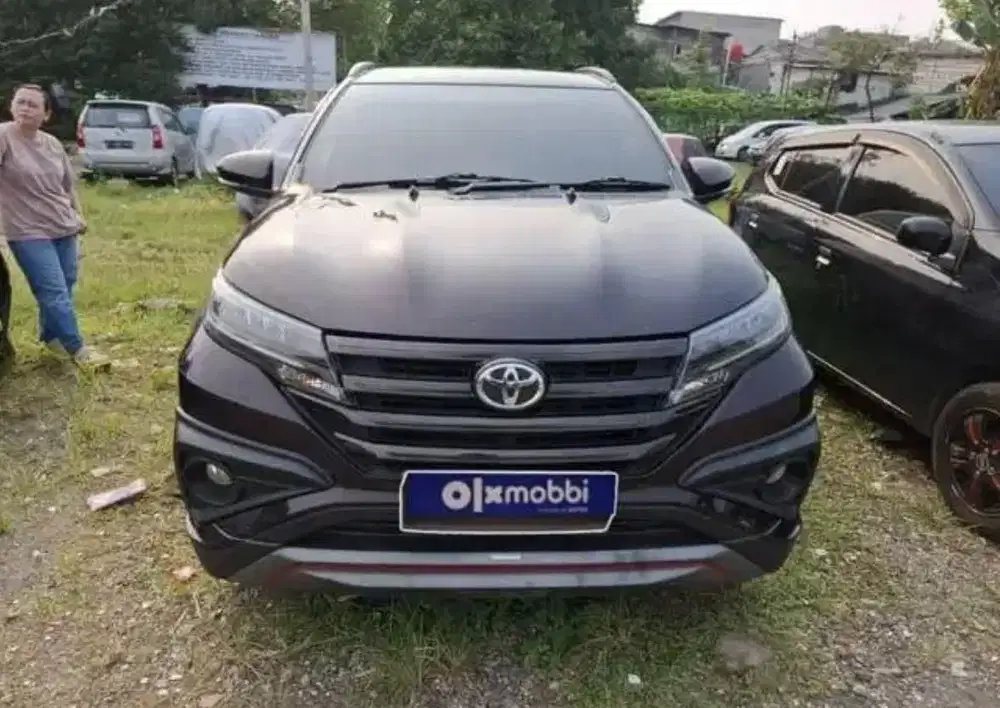 LOW DP Toyota Rush 1.5 TRD Sportivo Bensin-MT 2018
