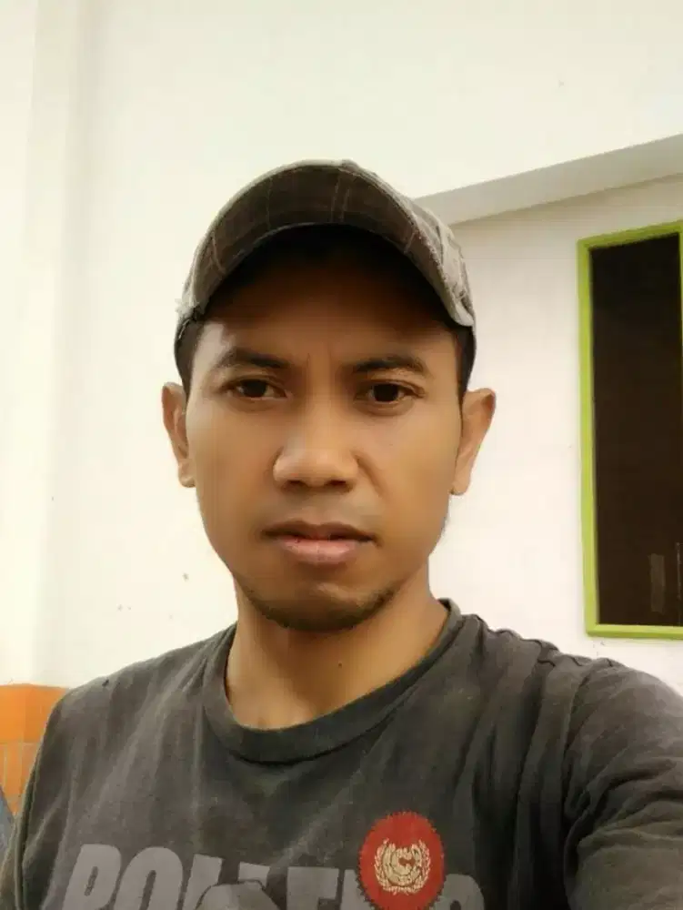 MENCARI PEKERJAAN OFFICE BOY