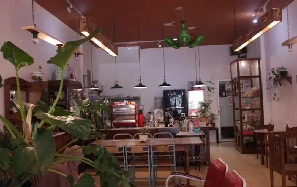 Di butuhkan kasir cewe untuk coffeee and resto