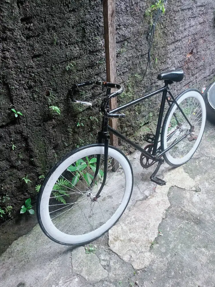 Sepeda Fixie Torpedo hitam