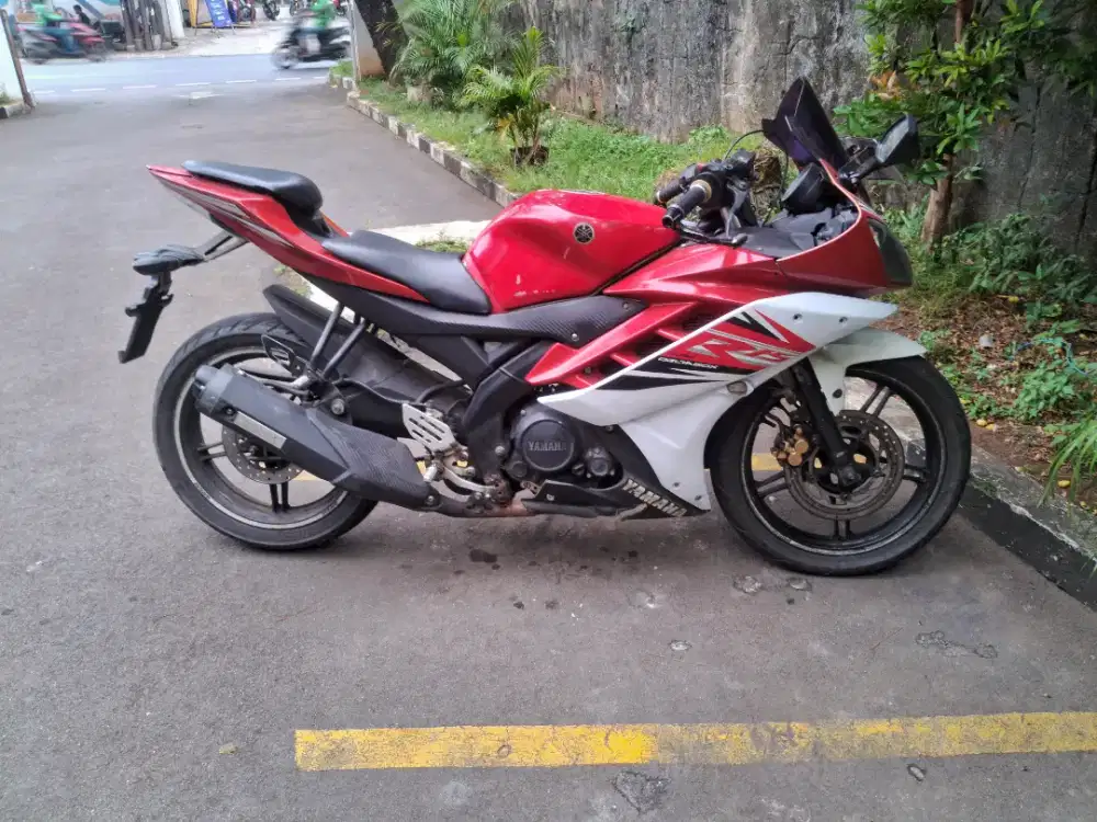 Yamaha R15 V2 2015 lengkap STNK BPKB