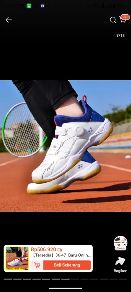Sepatu bulutangkis Yonex