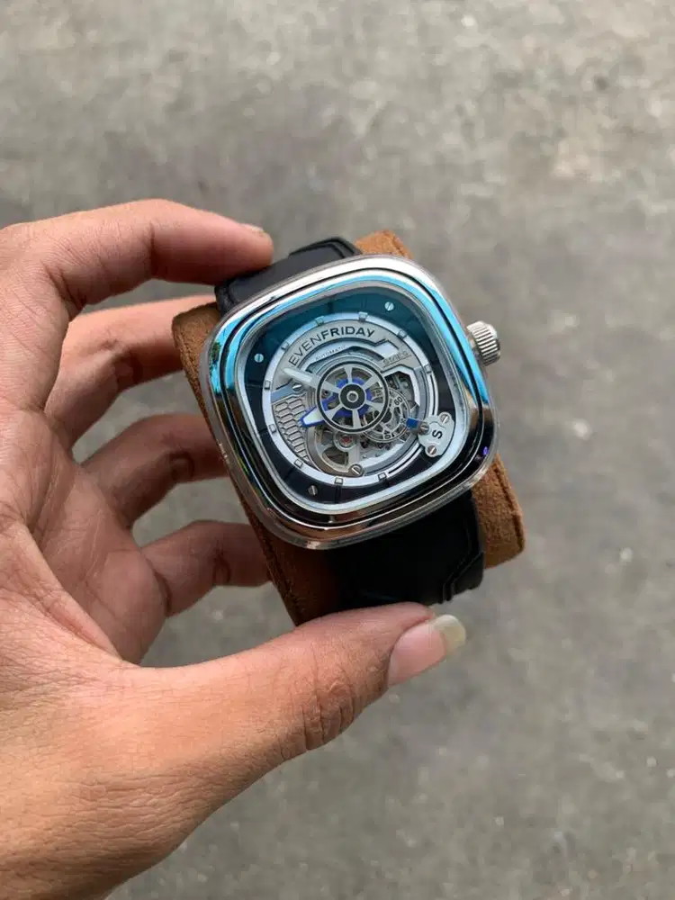 Sevenfriday SF-S1