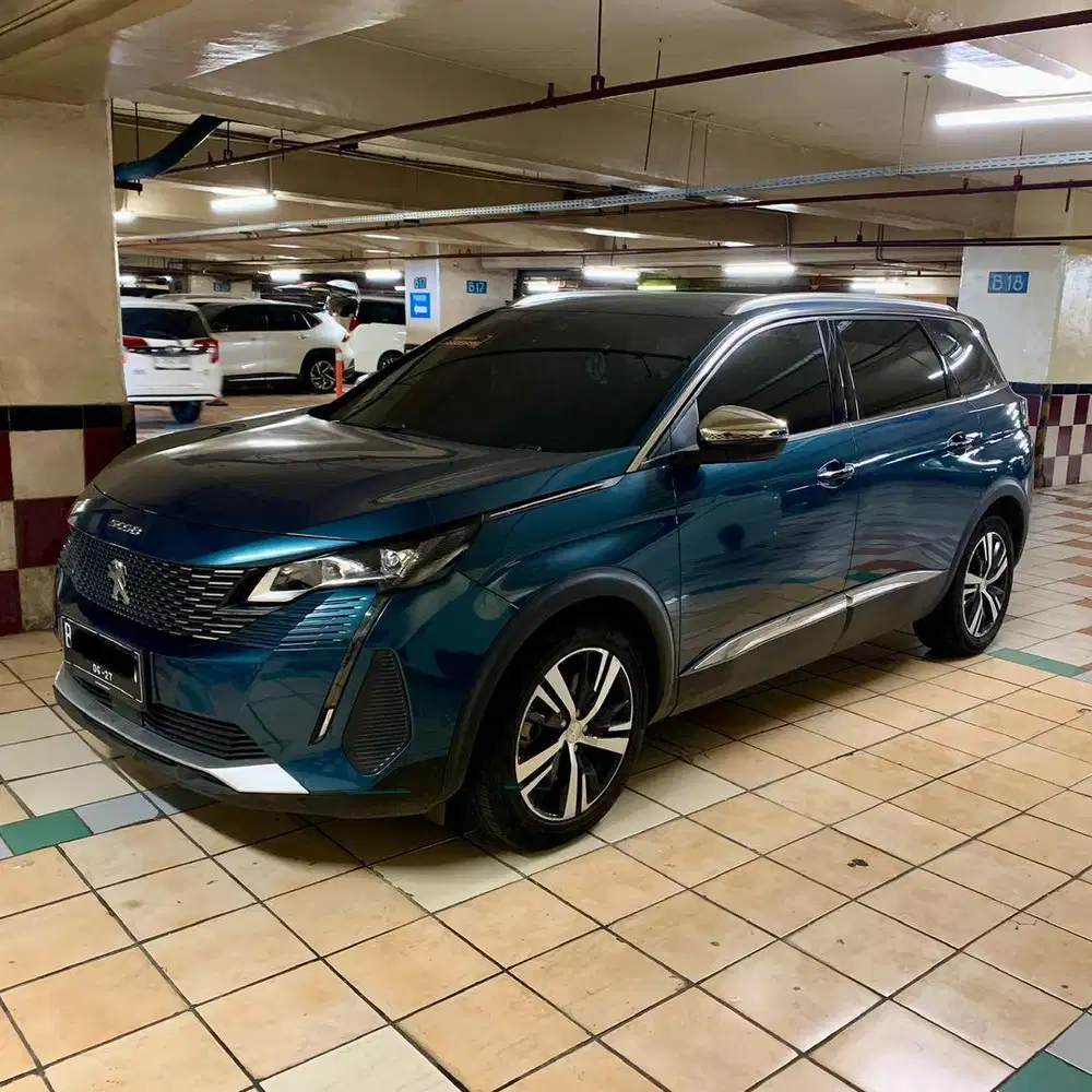 Peugeot 5008 Allure plus 2022 an sendiri, jarang pakai.