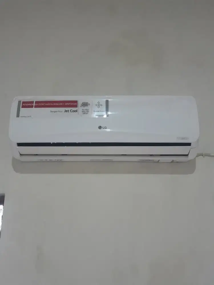 Di jual AC merk LG 1/2 pk