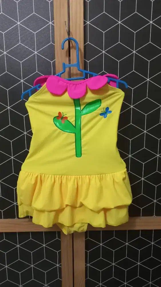 Baju renang anak perempuan usia 2-3 tahun