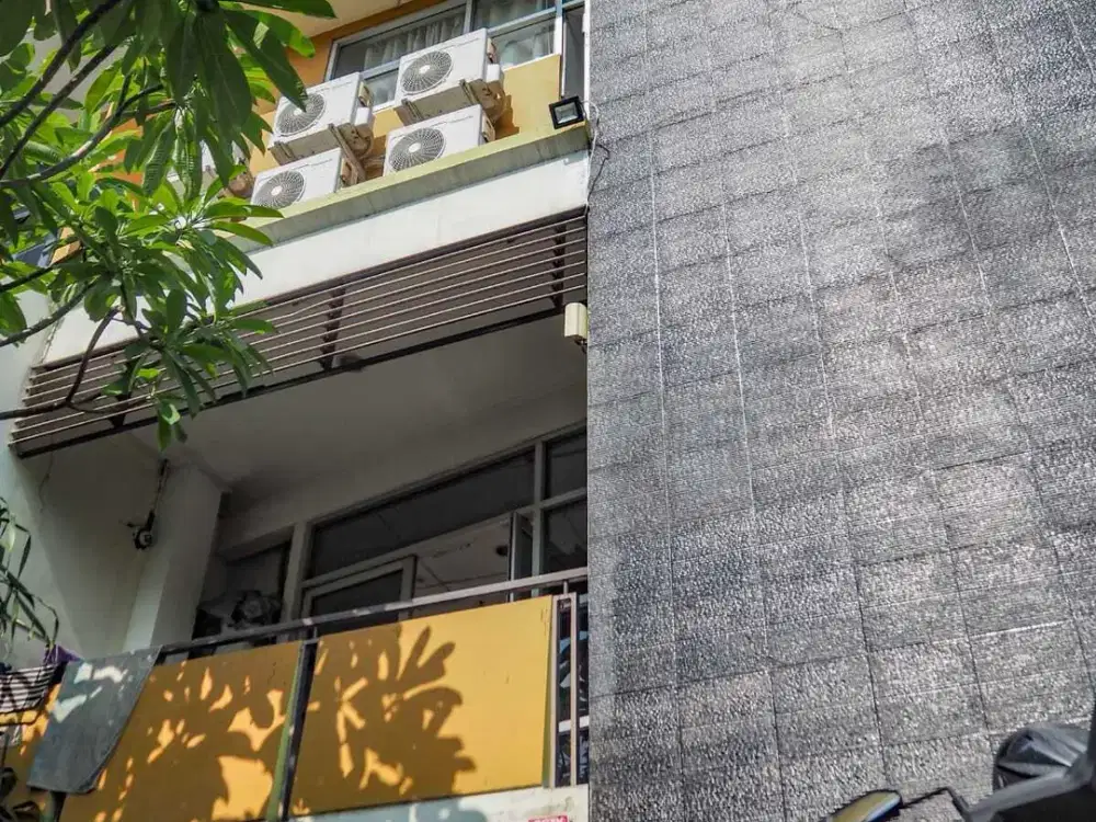 Dijual Rumah Kost Aktif di Kemanggisan, Jakarta Barat