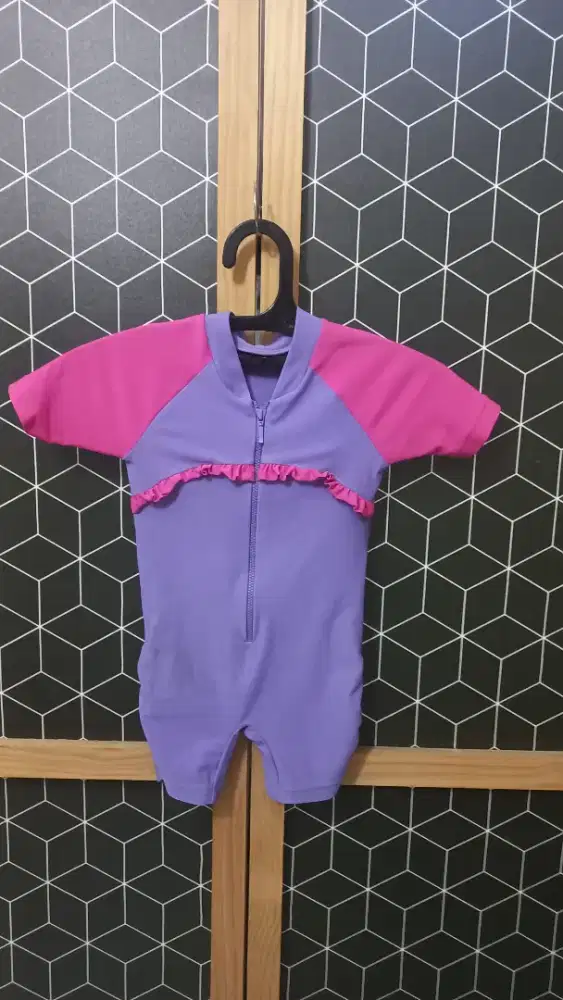 Baju renang anak perempuan usia 3-4 tahun
