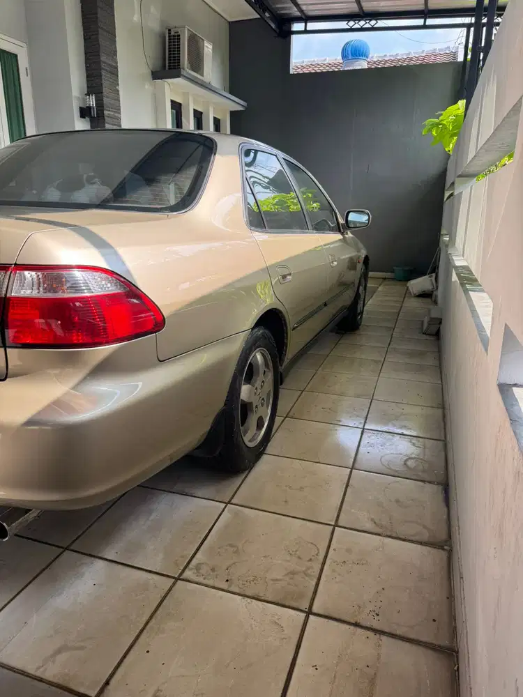 Honda Accord 2001 Bensin