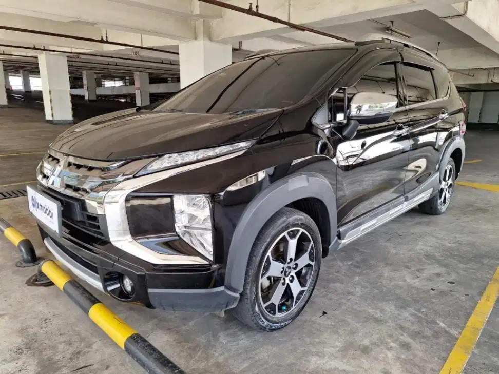 DP RENDAH Mitsubishi Xpander 1.5 Cross Bensin-MT 2021 2RM