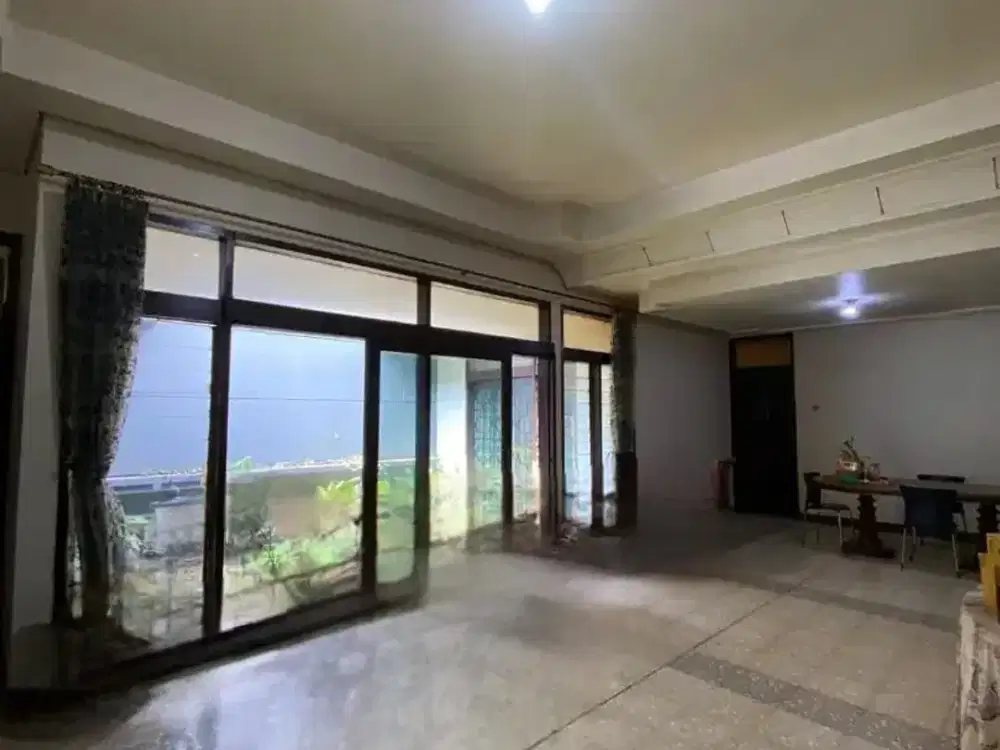 Disewakan Rumah Luas Nyaman dan Strategis Hook di Turangga Bandung
