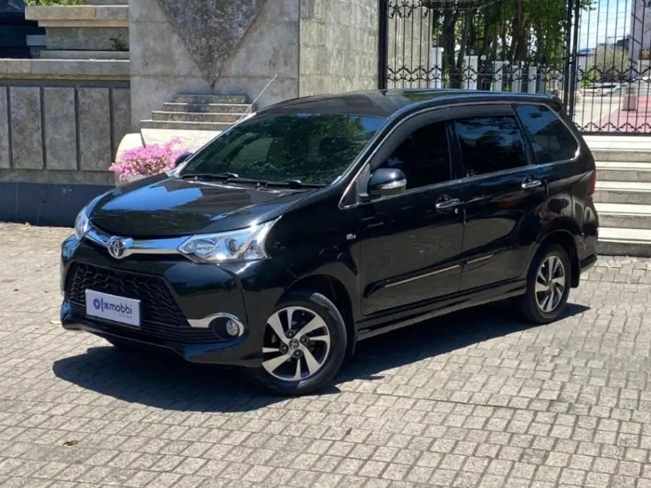 Pajak Panjang Toyota Avanza 1.5 Veloz Bensin-AT 2017 Hitam LABH