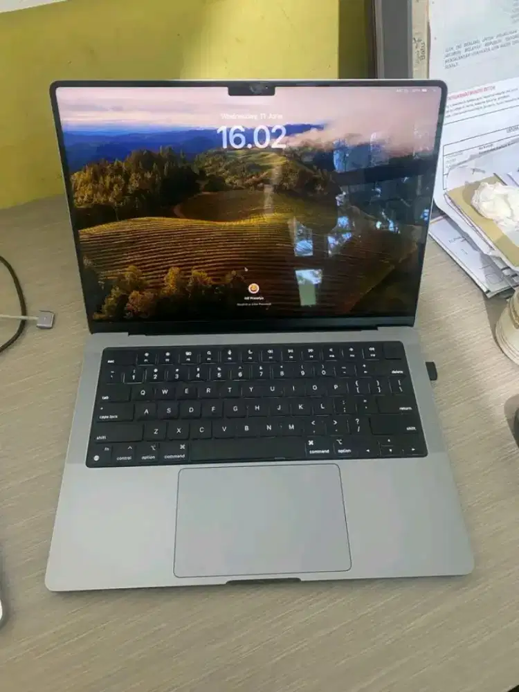 Lagi BU jual Macbook m1 pro 16inc 16/1Tb