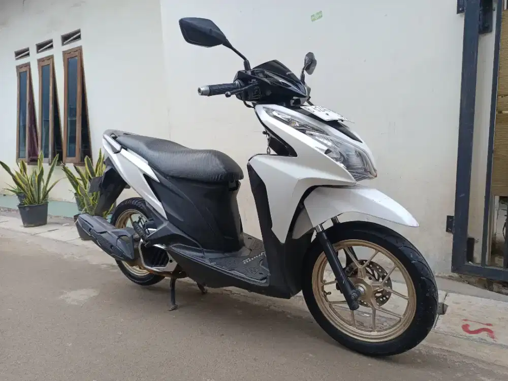 Honda vario kzr iss cbs 2014 lengkap pajak hidup