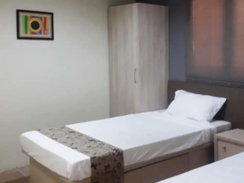 Kamar Kost AC, 2 menit ke Universitas Jakarta International, TOL Tomang