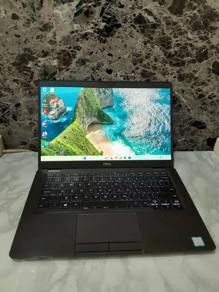 Dell Latitude 5300| Core i7 gen8| Ram 8GB| ssd 256GB| Layar 13,3inch