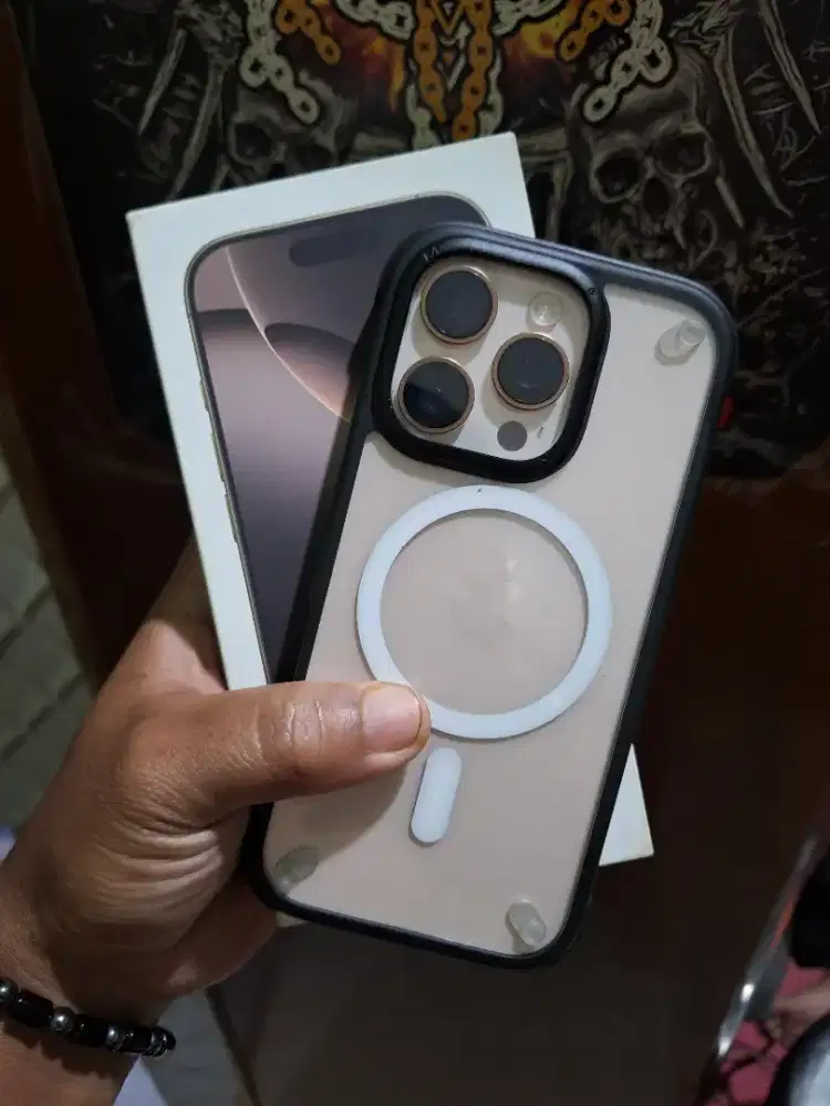 Iphone 16 PRO Desert Titanium