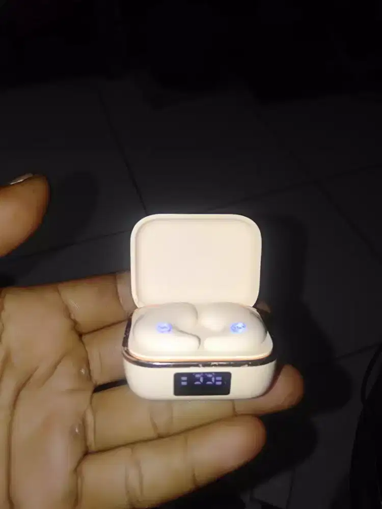 Hadshet blutut dan kepala casan