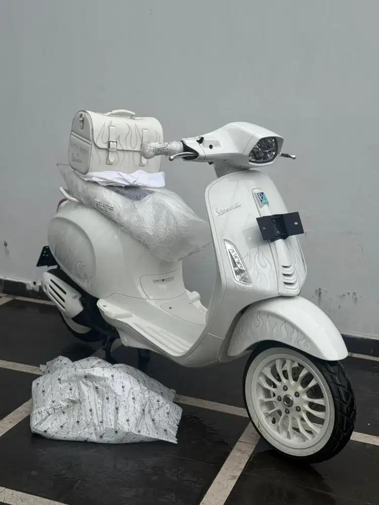 Vespa Justin Bieber Km 0 (Brand New) 2025
