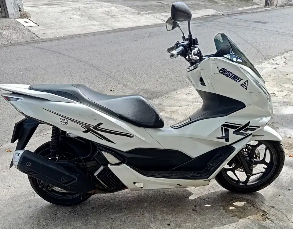 Dijual Segera PCX Putih