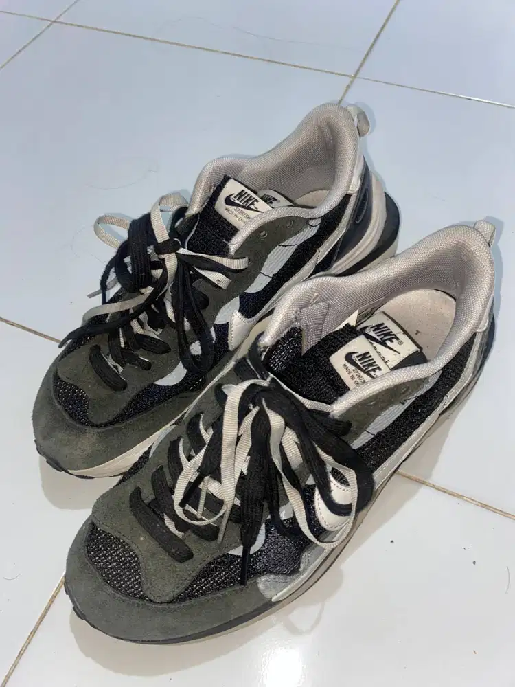 Di jual Nike x size 42