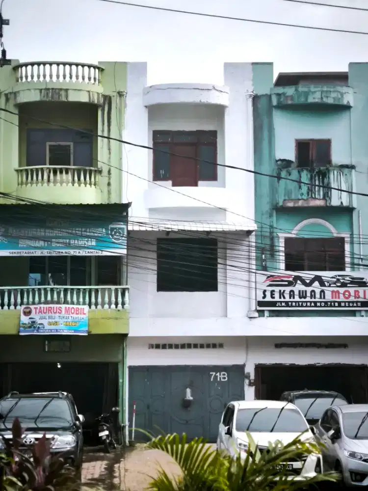 Dijual Ruko strategis ramai di jalan raya Tritura