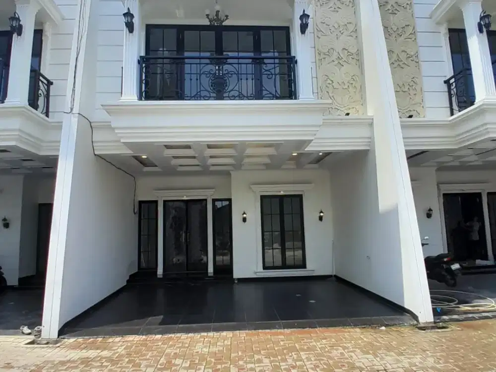 rumah siap huni 4 kamar tidur dalam cluster, keamanan 24 jam