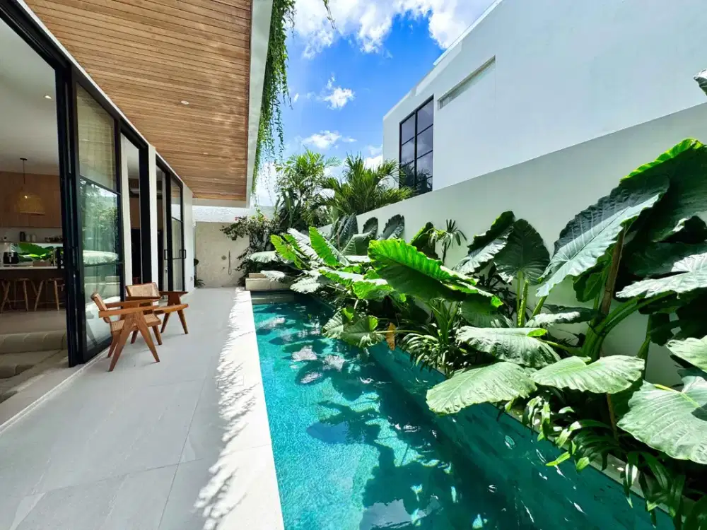 PERERENAN BEACHSIDE VILLA OFFERING A REFINED ISLAND LIFESTYLE