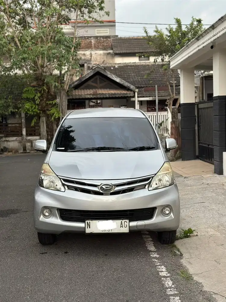 Daihatsu Xenia M Deluxe 1.000cc MT 2012