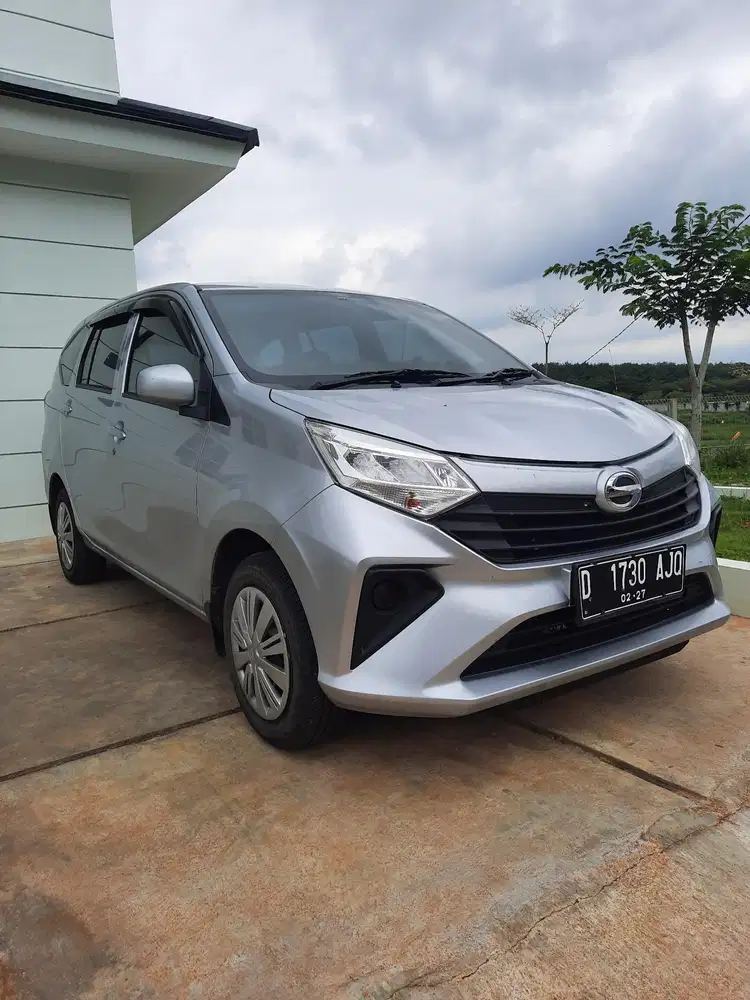 Dijual Daihatsu Sigra 1.0 M Manual 2022 – Servis Baru, Ban BF Goodrich