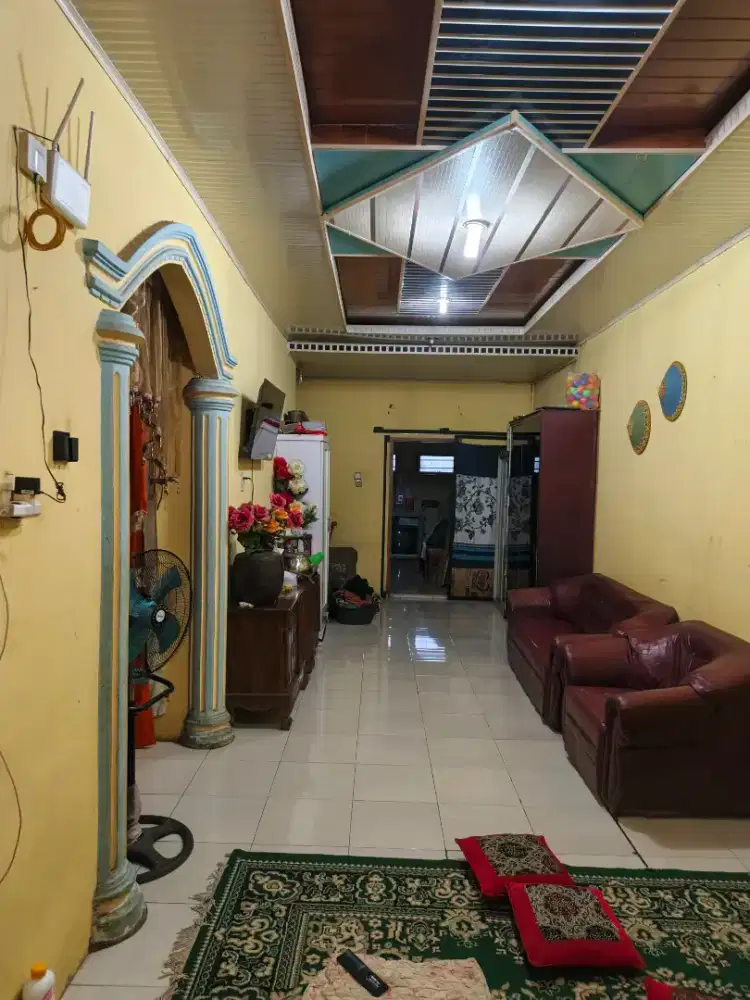 Di jual rumah toko