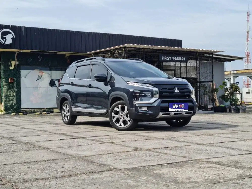 Mitsubishi Xpander Cross 1.5 Premium 2023 like new Km 5rb