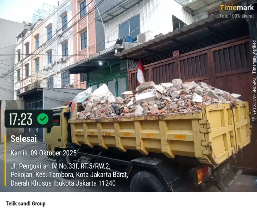 Buang puing dan sampah proyek