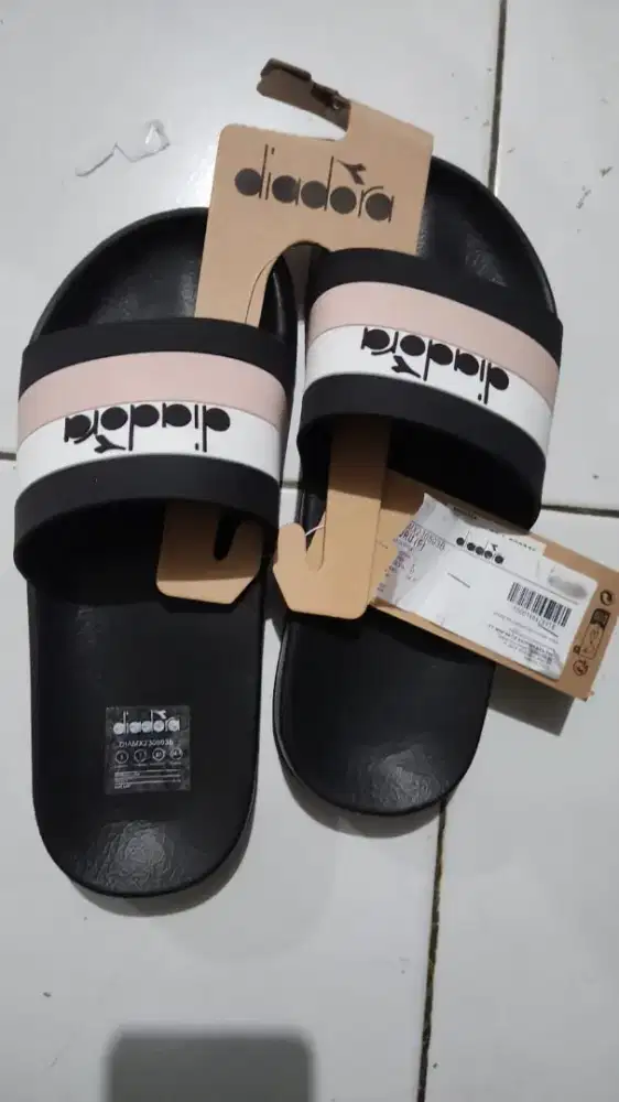 Sandal Diadora Guru women