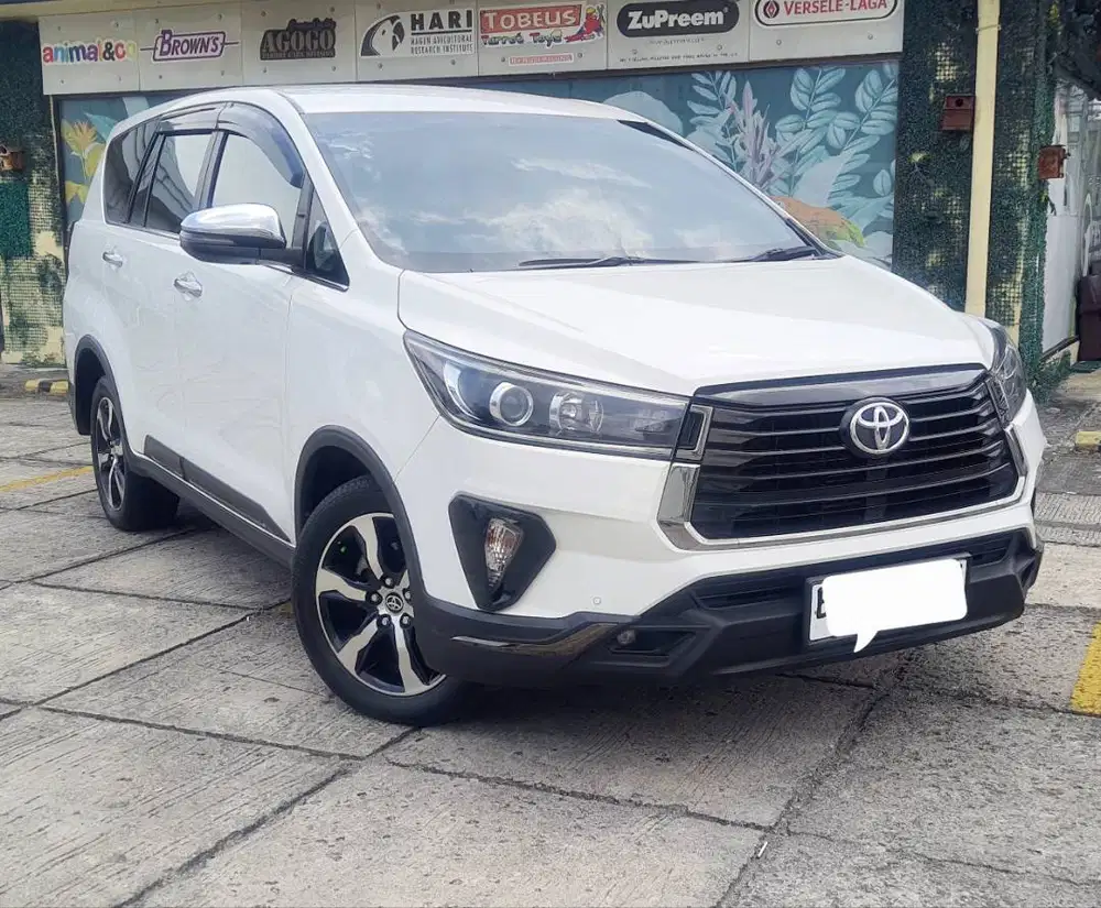 Toyota Innova Venturer 2.4 Diesel AT 2022