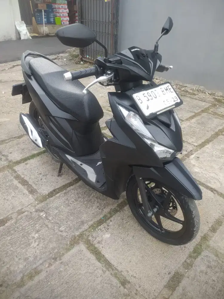 Dijual Honda Beat Deluxe CBS ISS 2024, pajak hidup panjang.