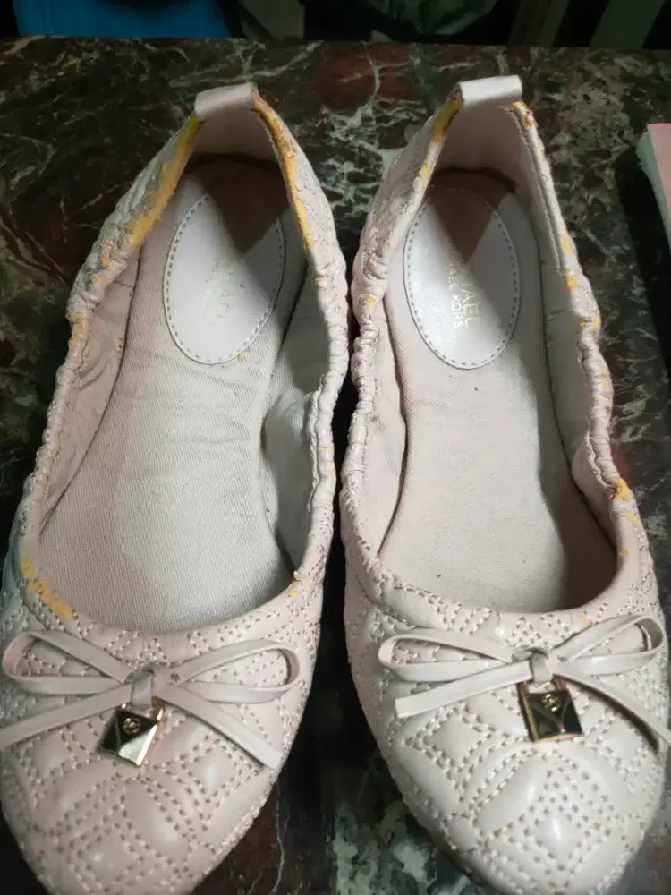 Sepatu flat juliet MK