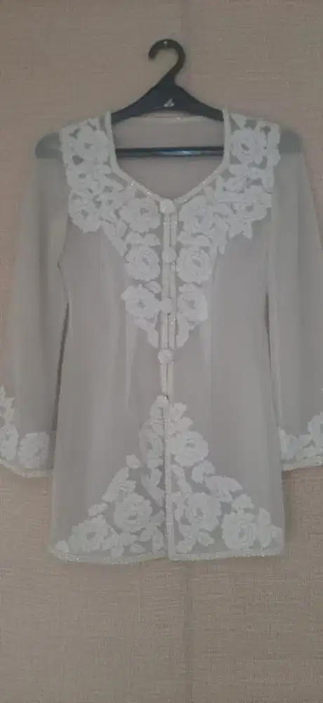 Kebaya marga alam jahitan