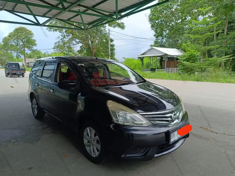 Nissan Grand Livina 2014 Manual